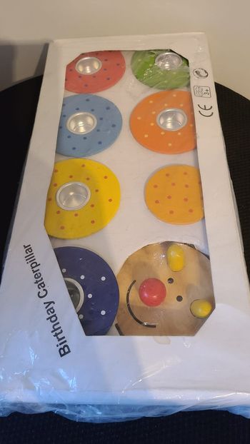 Chenille en bois pour fêter un anniversaire Birthday Caterpillar