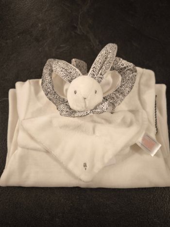 Ensemble pyjama + doudou