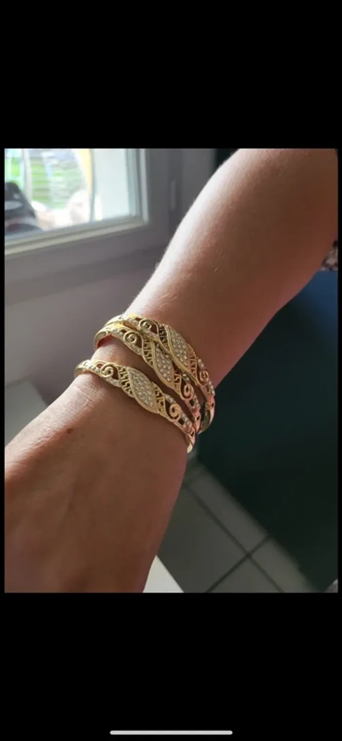 Lot de 3 bracelets neufs