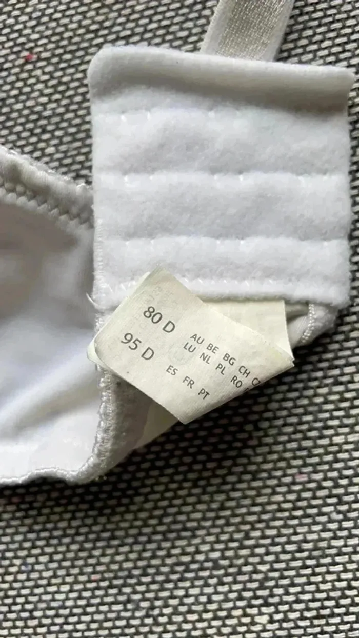Soutien gorge sans armature 95 D - photo numéro 3