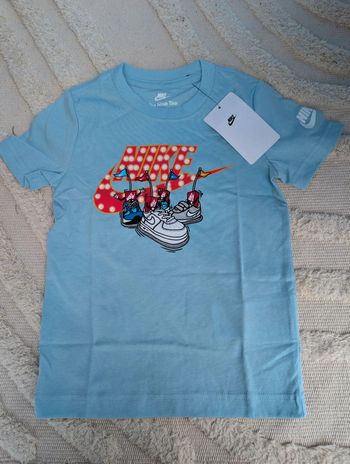 T-shirt Nike 4 ans neuf