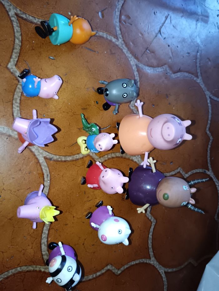 Lot figurine peppa pig - photo numéro 2