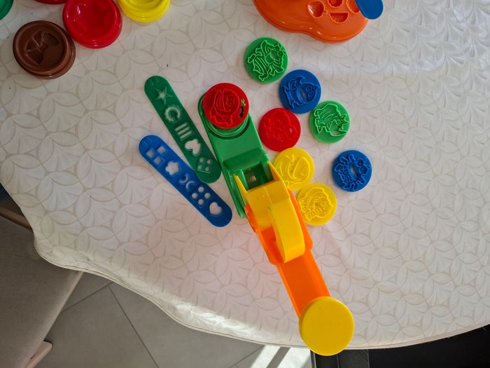 Lot pâte à modeler - photo numéro 3