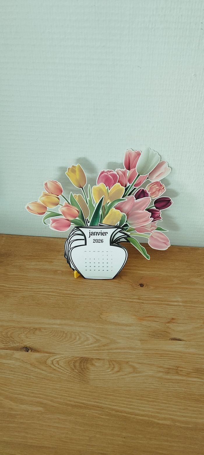 Calendrier 2026 à thème tulipes feuilles superposées détachables abr020