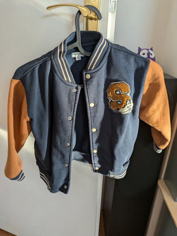 Veste Bomber avec écusson sur le devant