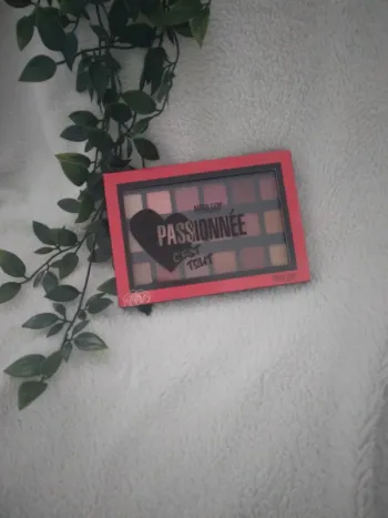 🌸Palette maquillage neuve couleur rose/rouge/dorée🌸