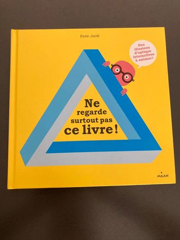 Ne regarde surtout pas ce livre