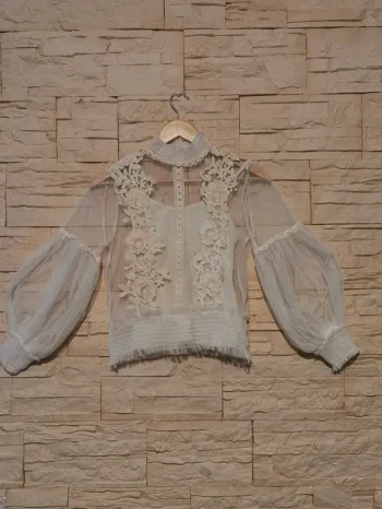 chemisier transparent + top