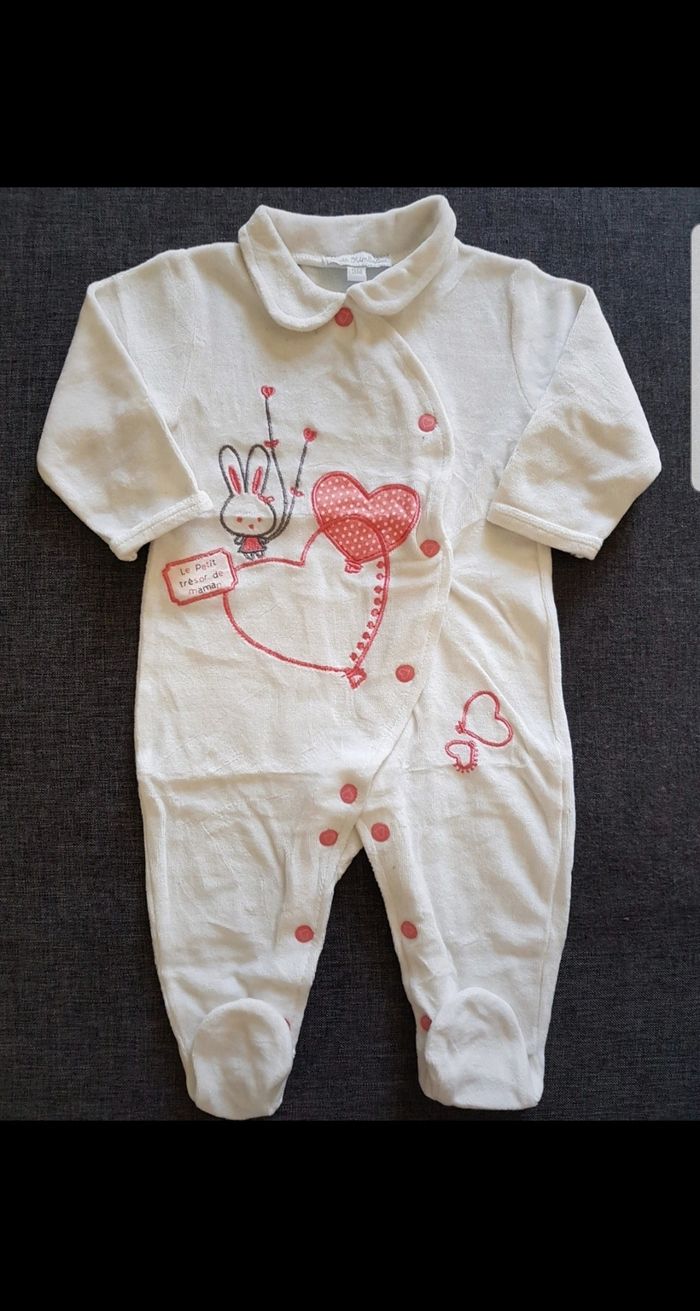 Grenouillère velours bébé fille 9 mois