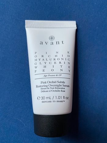 Sérum de nuit réparation délicate à l’orchidée rose avant skincare