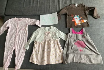 Vêtements 6-9 mois
