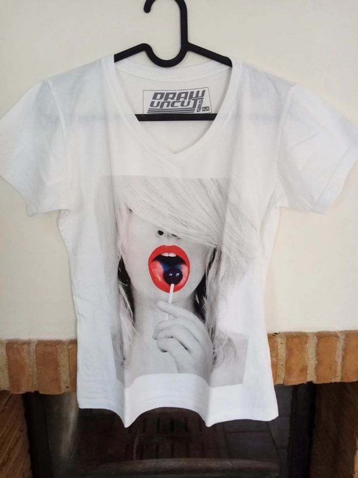 Tee shirt