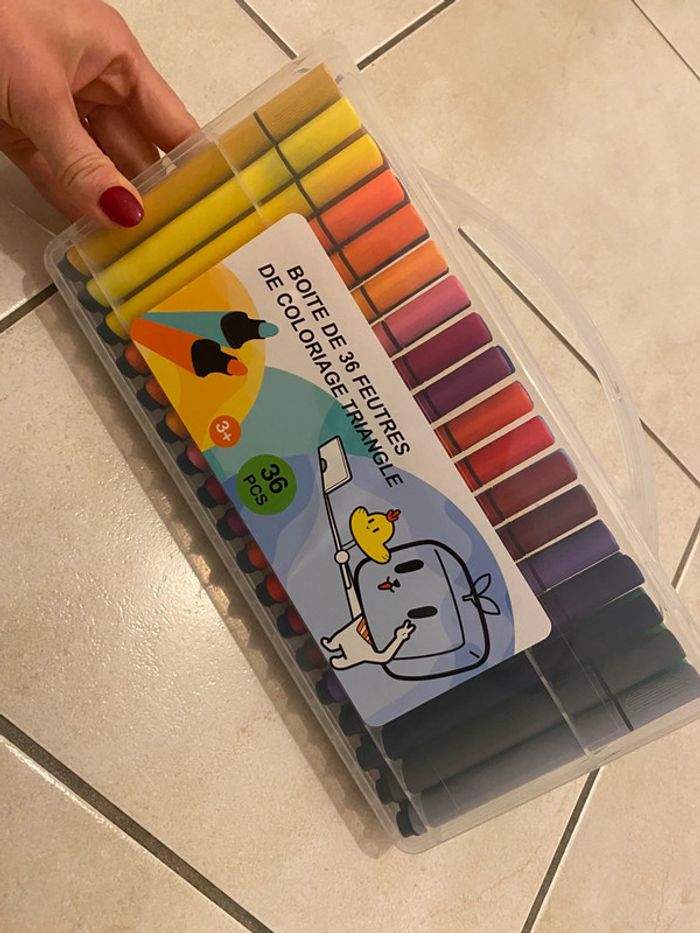 Lot de 36 feutres de coloriage boîte valise - photo numéro 4