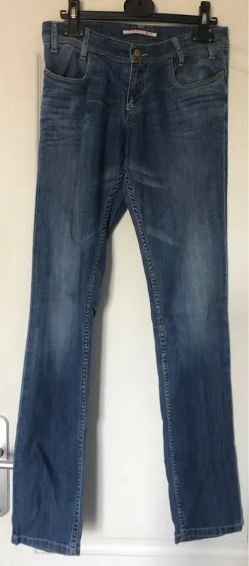 Jean levis