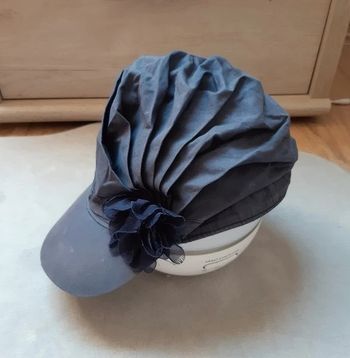 casquette style cubaine c&a bleu marine effet froissé taille 4/6 ans