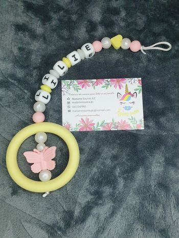 Attache tétine dentition personnalisée Papillon