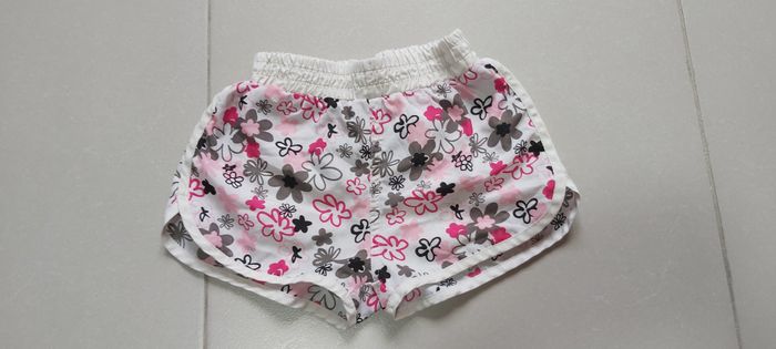 Short 4 ans