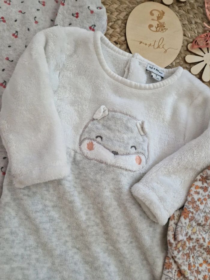 Lot de pyjamas fleurie gémo bébé fille 3mois - photo numéro 3