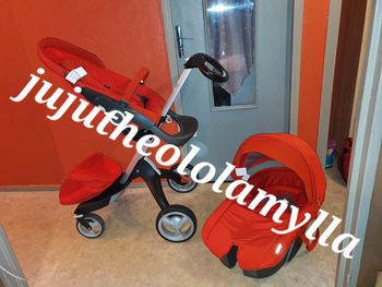 Poussette duo stokke avec sac a langer et tenue pluie