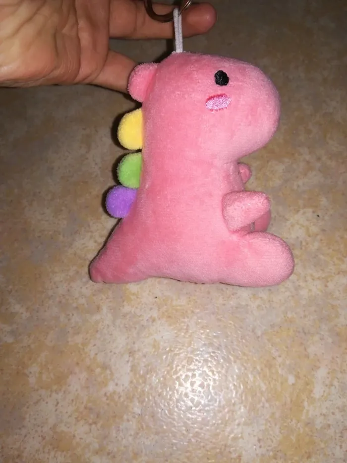 Joli porte clé doudou dinosaure, neuf - photo numéro 3