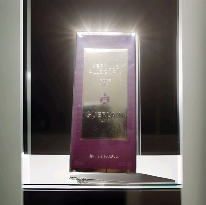 Parfum de Guerlain "Rose Amira" 2024 - photo numéro 4