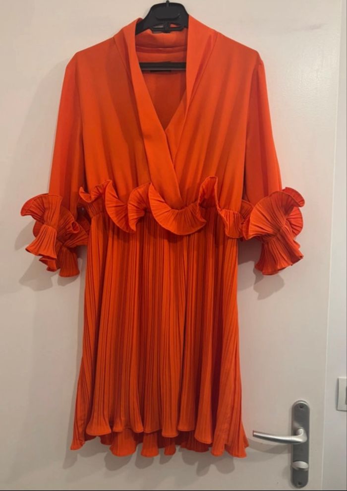 Magnifique robe orange Pretty Little Things Taille 40