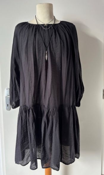 Robe manches trois quart fluide et oversize H&M