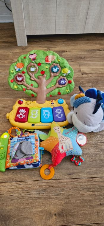 Jeux/jouets d'éveil bébé