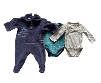 Lot de vêtement enfant (1 mois)