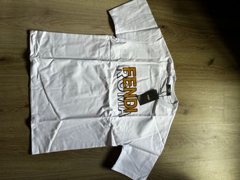 Fendi t shirt