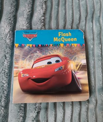 Livre cars flash mcqueen