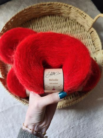 4 grosses pelotes kid mohair rouge