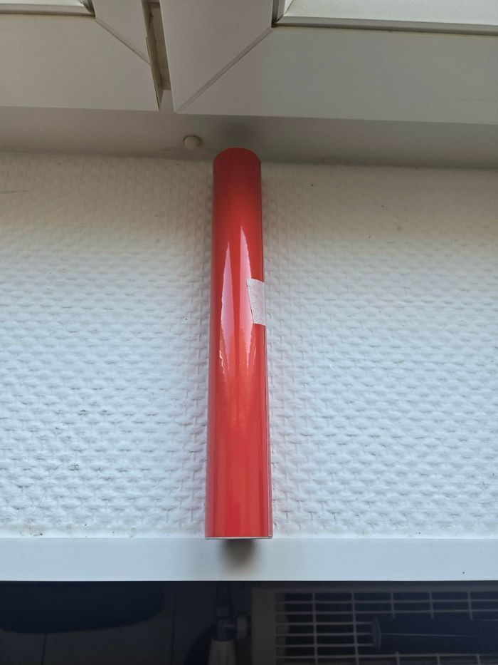 film adhesif permanent rouge pompier pour machine de découpe