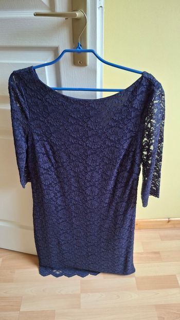 Robe manche dentelle