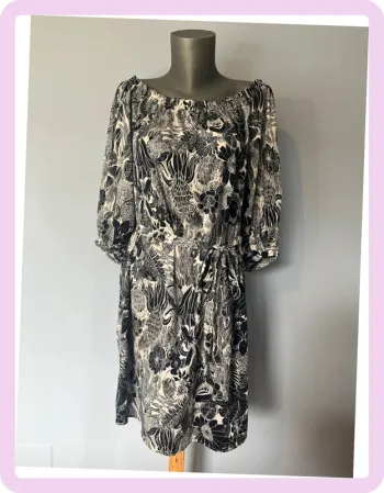 Robe fleurie H&M T42 – Épaules dénudées & ceinture à nouer
