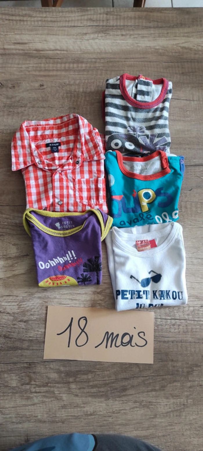 Lot t-shirt et bodys Manchester courtes