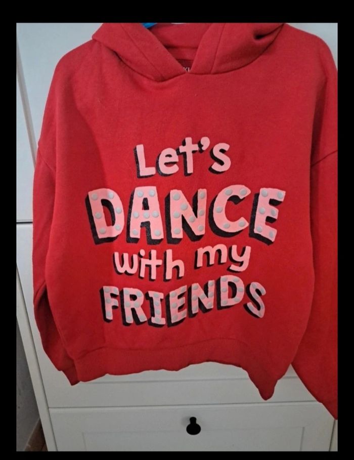 Sweat rouge à capuche fille 10 ans - photo numéro 2