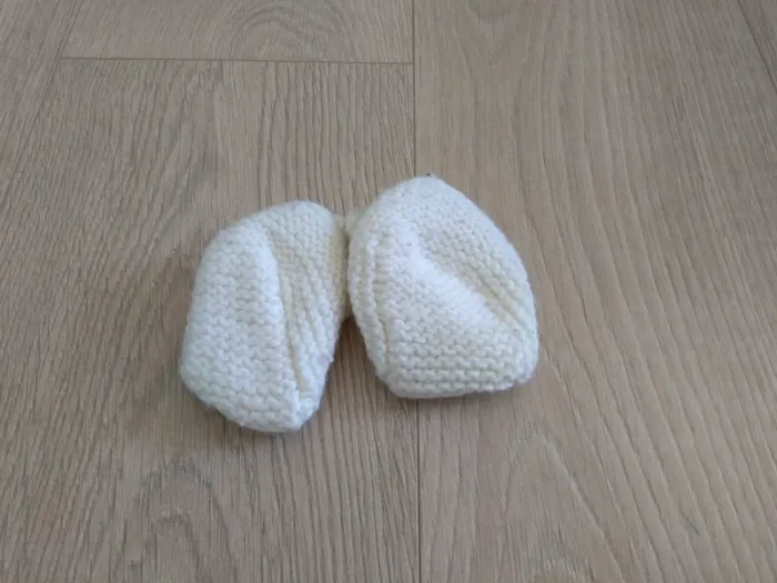 Chaussons blancs tricotés 0/3 mois - photo numéro 2