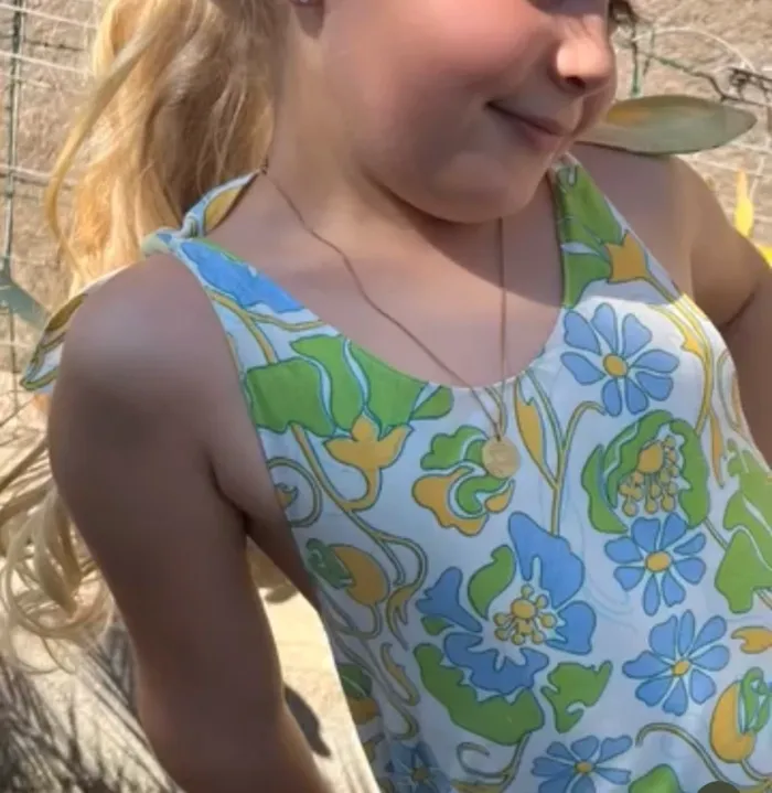 7 ans - robe vintage jaune et verte/bleu - photo numéro 8