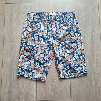 Short bleu marine. Garçon 8 ans. Marque Orchestra