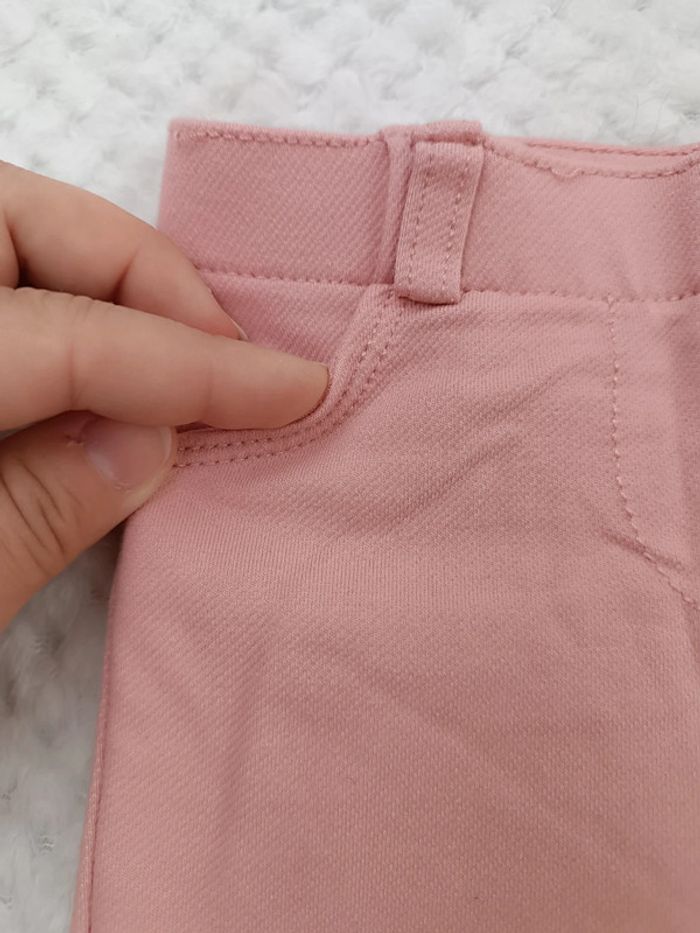 🔸 Pantalon type Jegging Rose - Kiabi 12 Mois🔸 - photo numéro 3