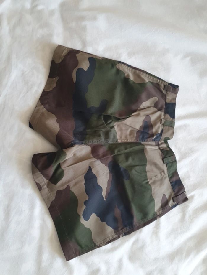Short camouflage neuf - Taille 38 - photo numéro 3