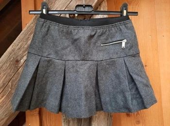 Superbe jupe en laine zara, 7/8 ans, grise