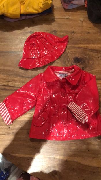 Parka de pluie avec chapeau assorti 6 mois