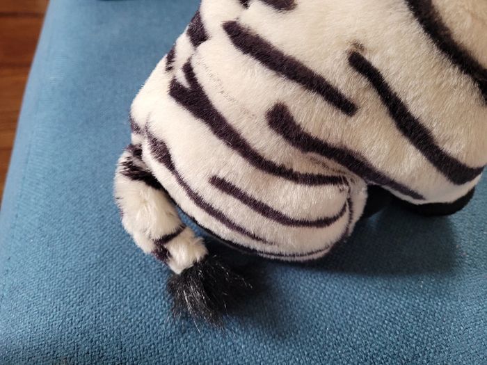 Peluche Zèbre 36cm très doux rayures noir blanc K&M Toys Afrique safari - photo numéro 4