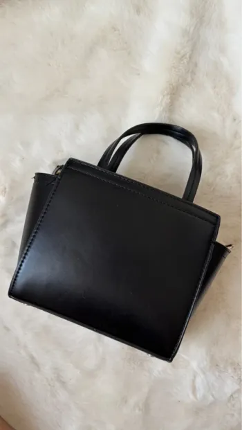 Petit sac à main noir Zara