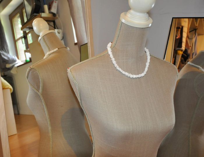 Collier pierres blanches tb état - photo numéro 3