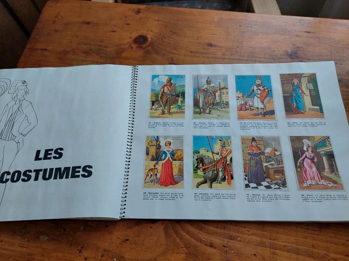 Album chromos l'univers en couleurs Biscottes Saint Luc - photo numéro 10