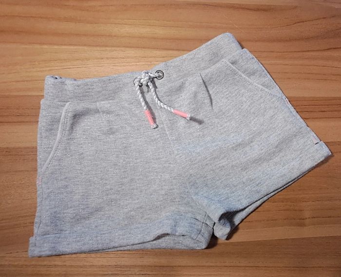 Short chino