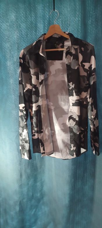 Chemise motif armée Ikao jamais portée